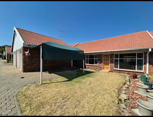 3 BEDROOM SECTIONAL TITLE FOR SALE IN ELANDSRAND